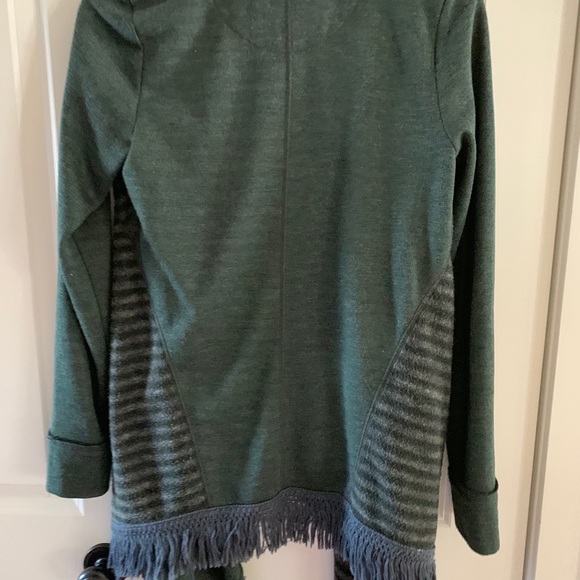 *Cozy Anthropologie Sweater - Excellent Condition* - Picture 4 of 6